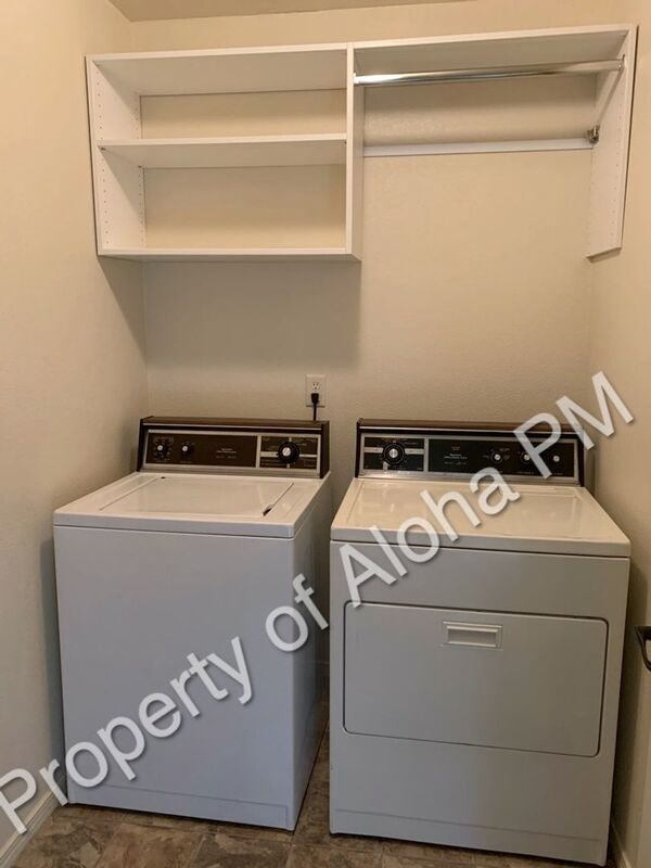 Comfy 2 Bedroom 2 Bathroom off of Pine in Meridian! property image