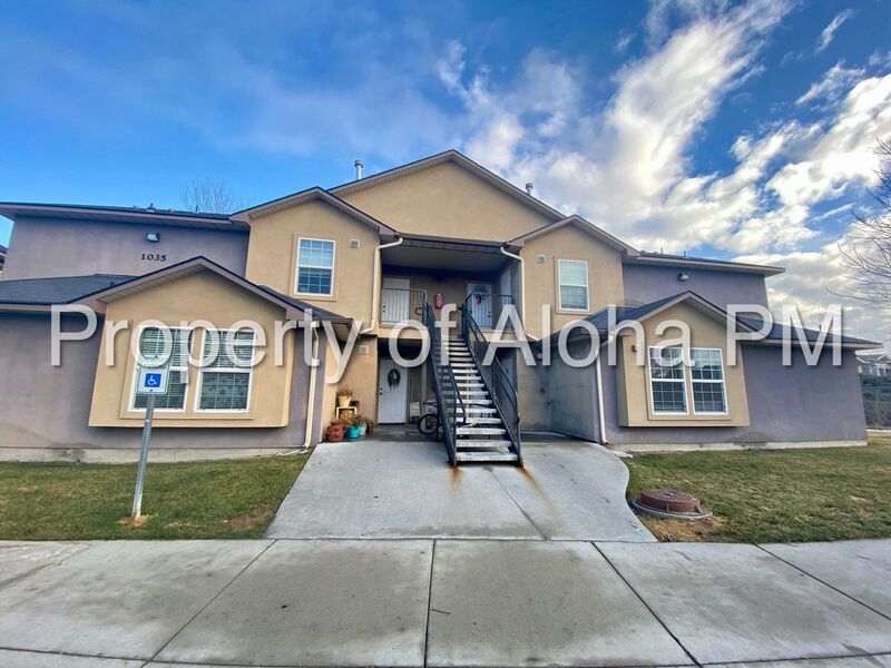 Comfy 2Bed/2Bath off of Pine in Meridian! property image