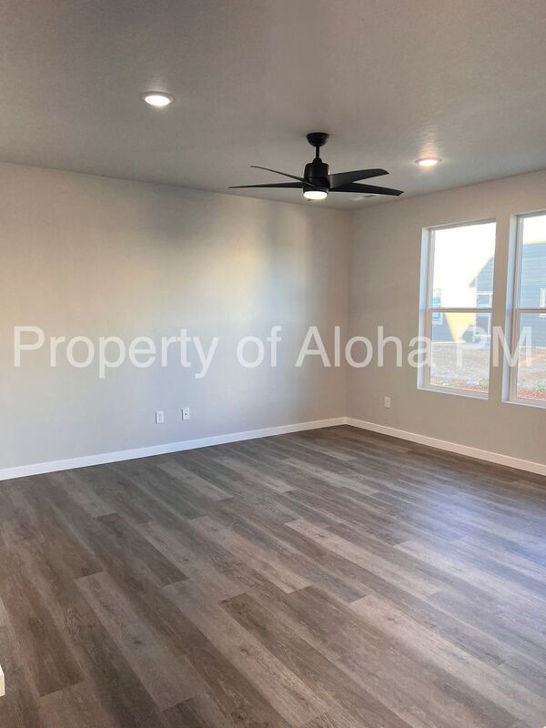 Brand New 3 bed 2.5 Bath property image