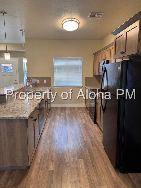 Do not miss out on this beautifully spacious townhome located in Columbia Village!! property image