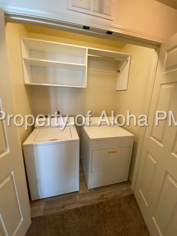 Roomy 3 Bedroom 2 Bathroom off of Pine in Meridian! property image
