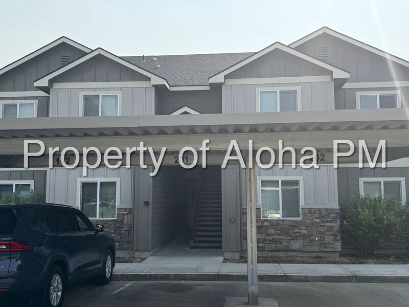 Conveniently located 2 bed 2 bath in Boise! property image