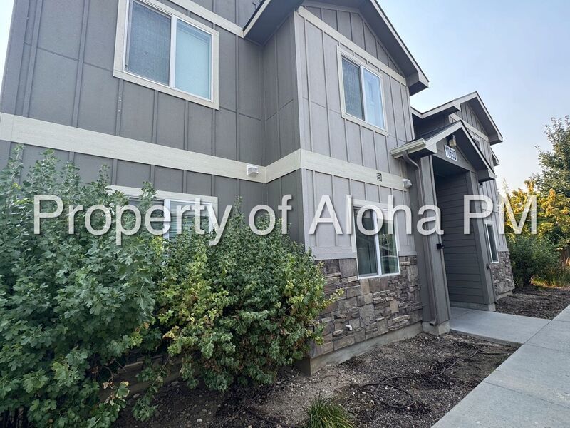 Conveniently located 2 bed 2 bath in Boise! property image