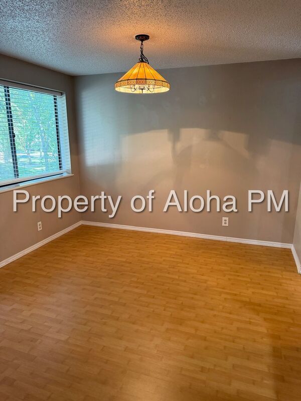 DELIGHTFUL SECLUSION! 1 BED 1 BATH IN A GREAT LOCATION! property image