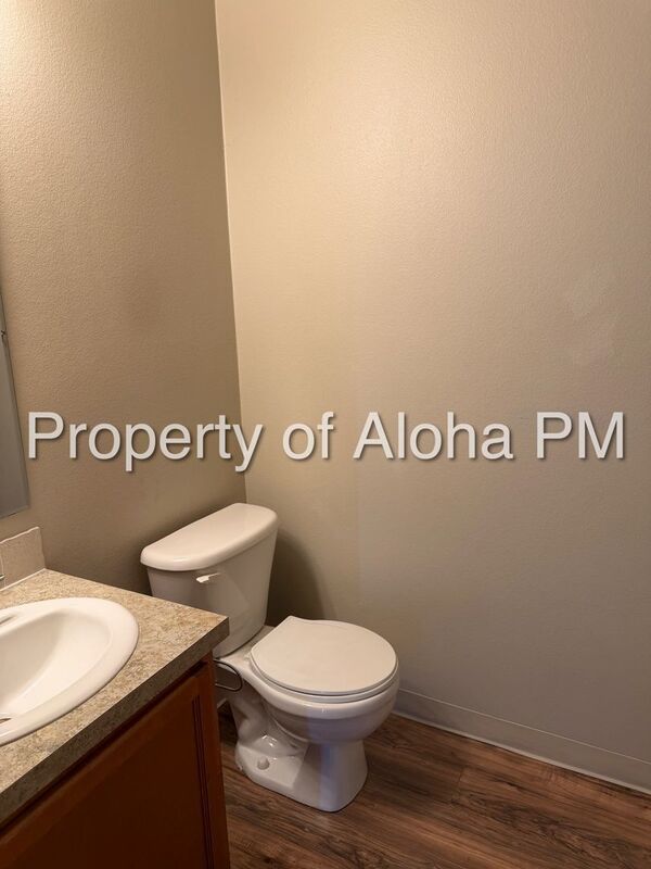 Cozy 2 bedroom, 1.5 bath townhome-style apartment in Nampa property image