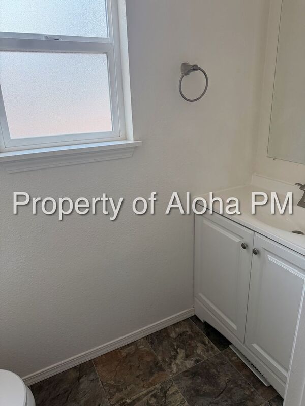 Welcome to this charming 2 bedroom home in Boise! property image